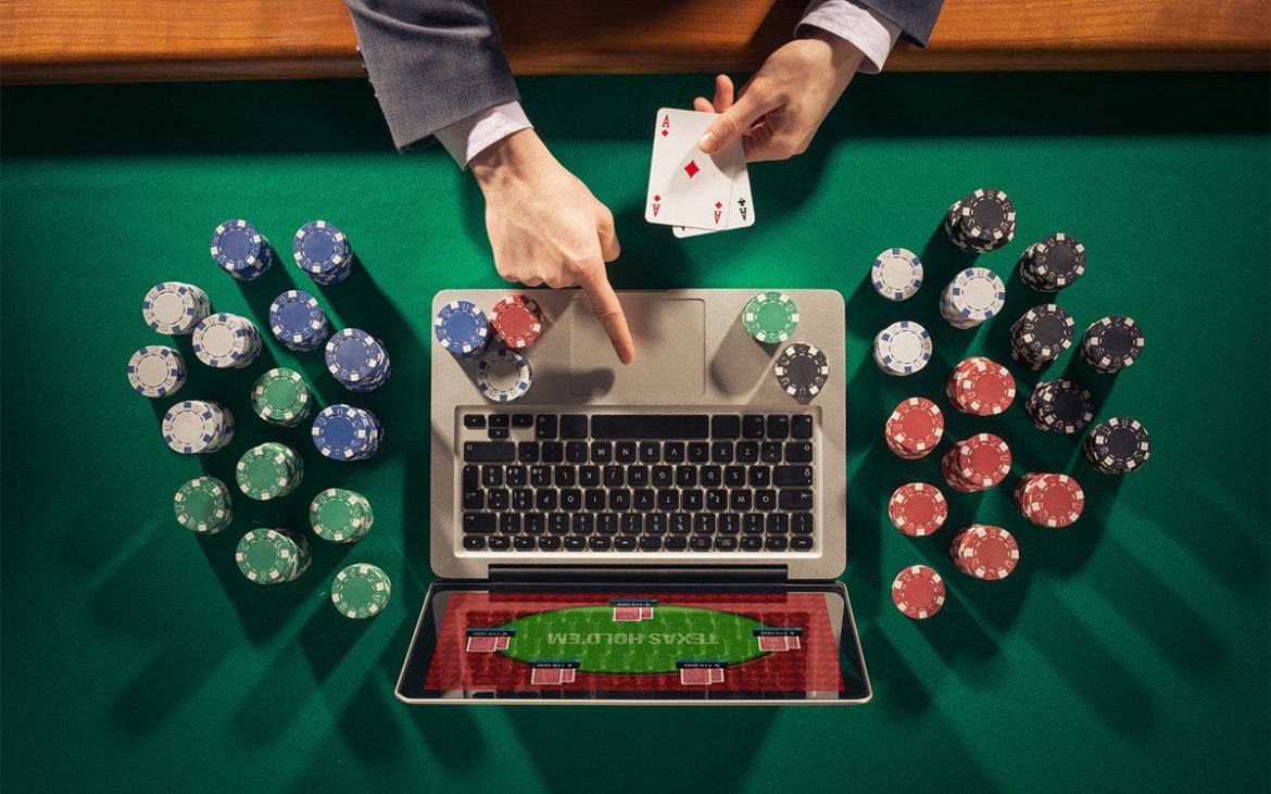 play an online casino game